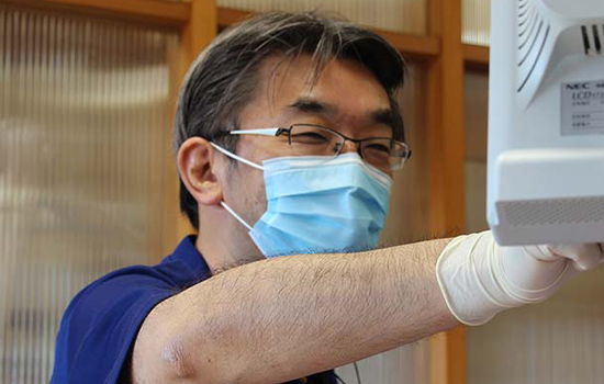 院長　鈴木 君弘（すずき きみひろ）